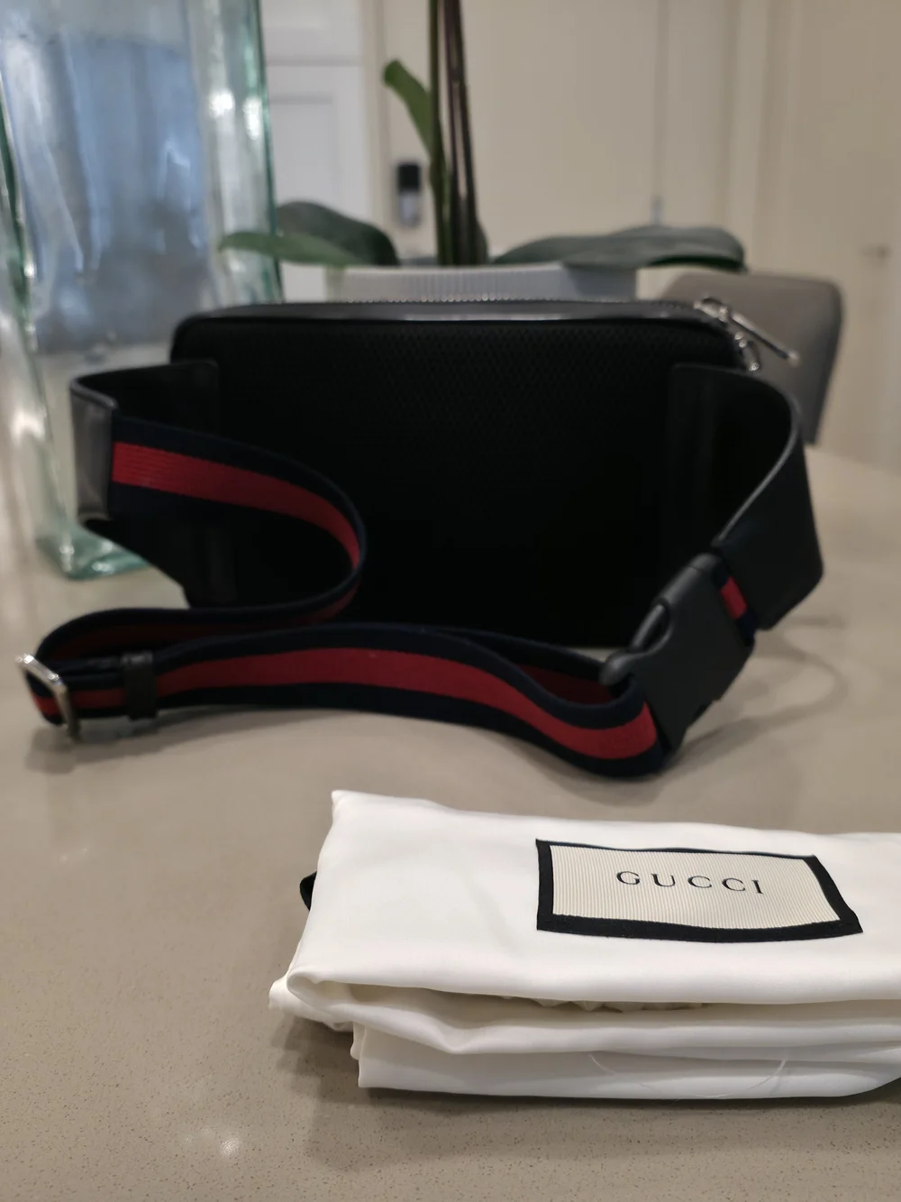 Gucci GG Supreme Zip-Up Small Belt Bag